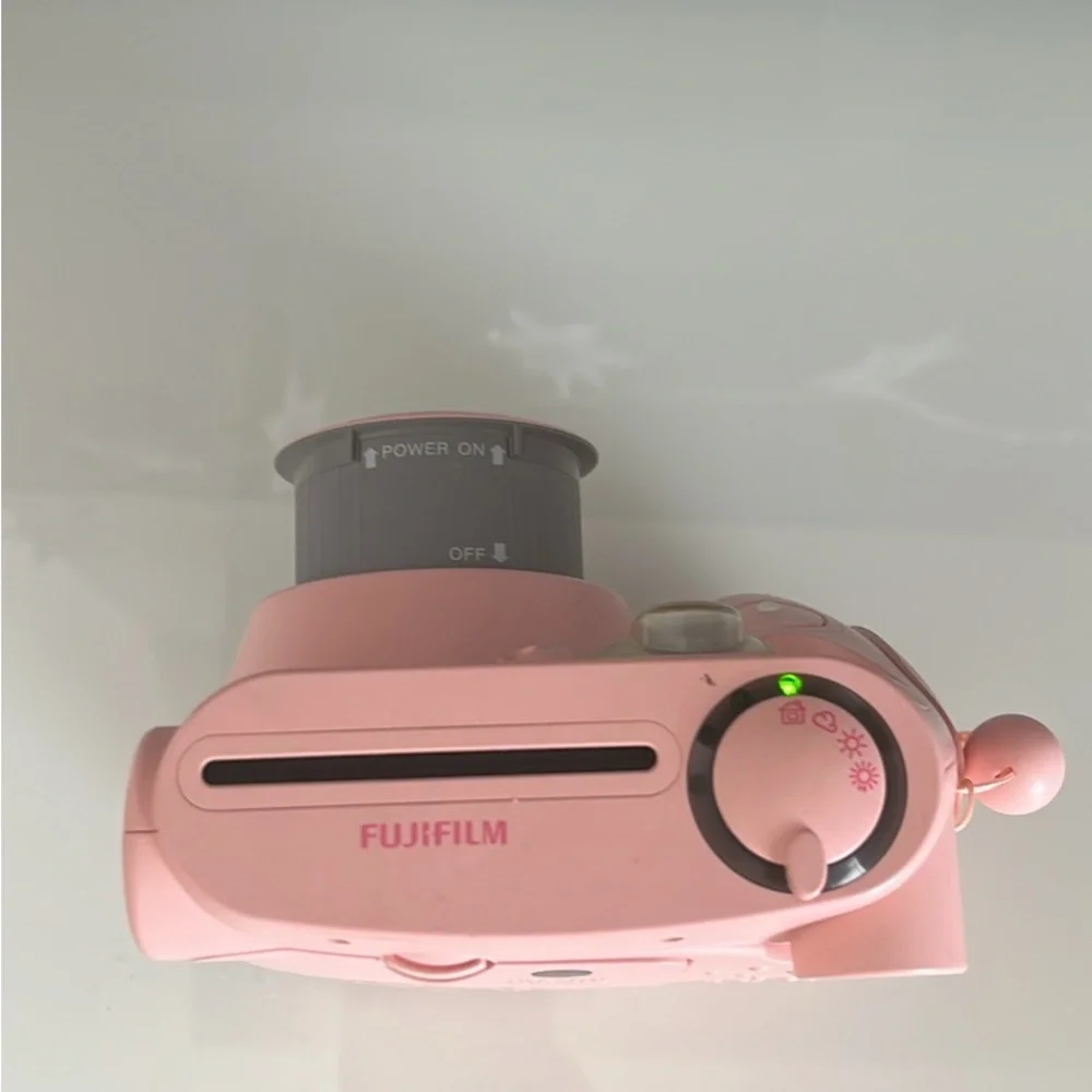Fujifilm Instax Mini 7S Instant Camera - Soft Pink